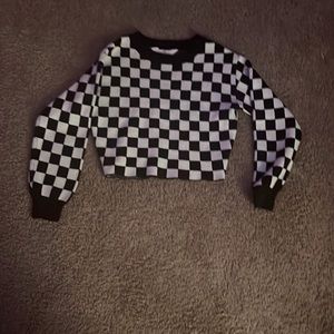 Patterned black and white checkered sweater from h&m